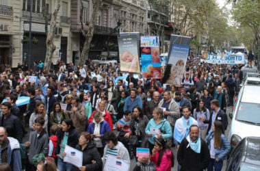 Marcha Contra el Aborto - ACIERA Argentina - zonavertical.com