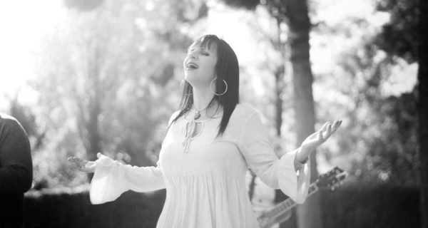 Karina Cosentino - AvivaMusic - ZonaVertical.com