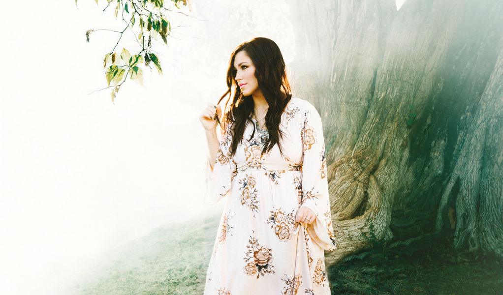 Kari Jobe - Let Your Glory Fall - ZonaVertical