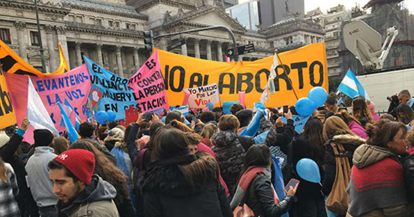 No al Aborto - Argentina - ZonaVertical.com